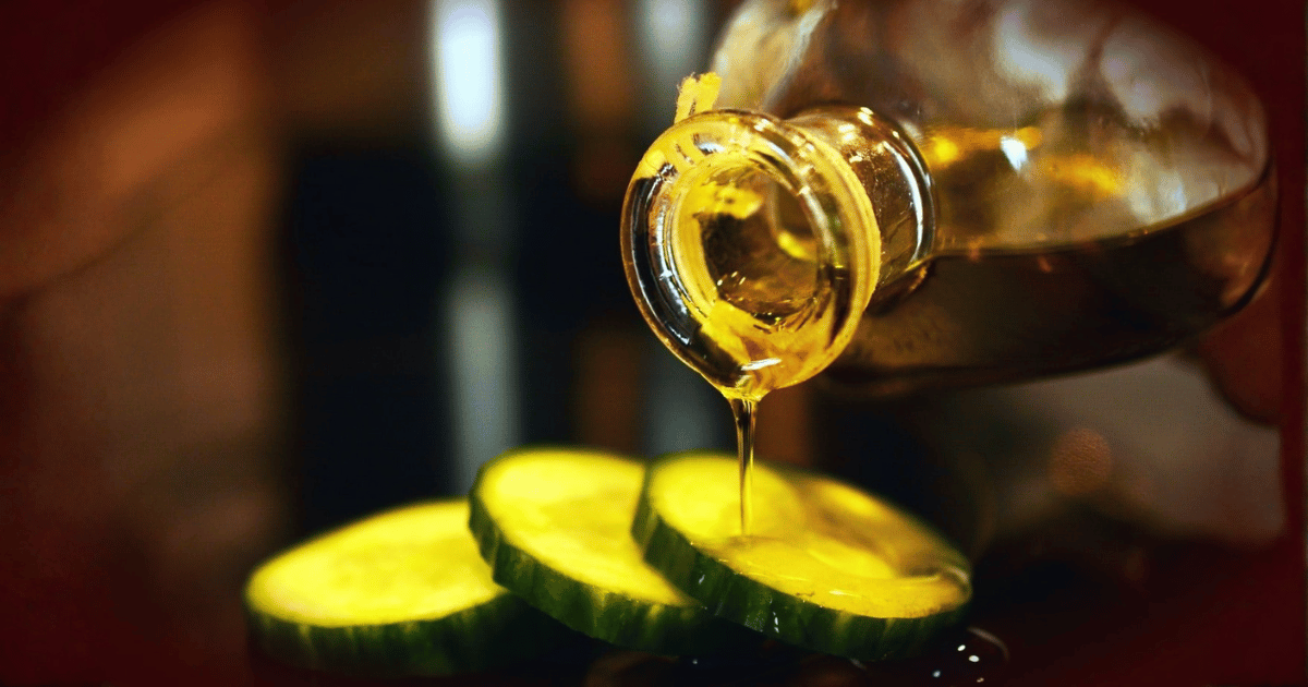 Olio d’oliva: benefici per la salute e possibili rischi secondo un nuovo studio che invita alla cautela.